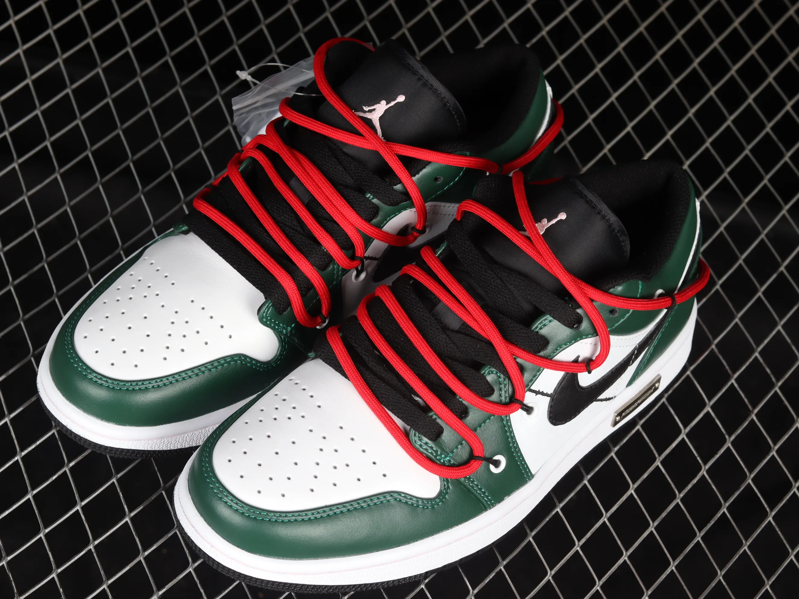 All categories Air Jordan Jordan series basketball shoes Air Jordan 1 Low Air Jordan 1 Low AJ1 Joe 1 customized version Vibe flavor deconstruction sports culture basketball shoes 553558-062